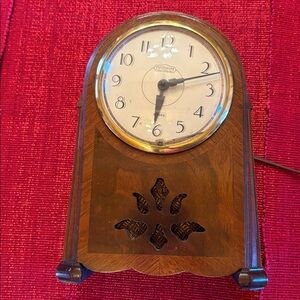 VTG Ingraham Wooden Self Starting “Strike” Mantle Parlour Chime Clock Model SSC3